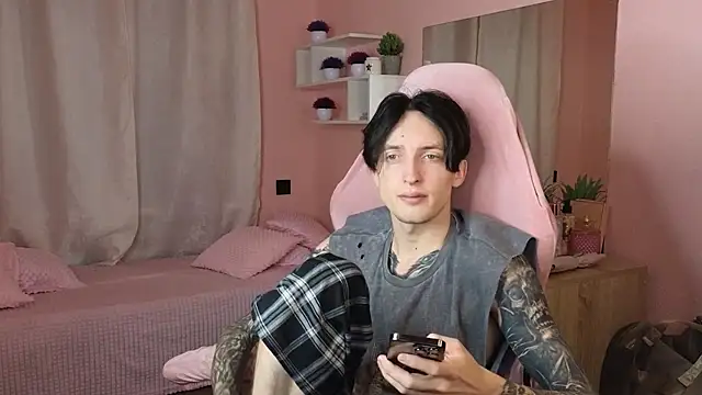 Snapshot of Martin_Jin chatting on October 14, 12:45 pm Martin Jin online show from October 14, 12:45 pm