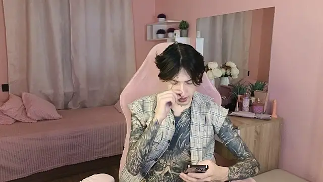 Snapshot of Martin_Jin chatting on October 30, 12:17 pm Martin Jin online show from October 30, 12:17 pm