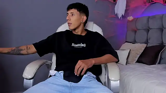 Snapshot of Juan_zabala chatting on October 7, 2:43 pm Juan zabala online show from October 7, 2:43 pm