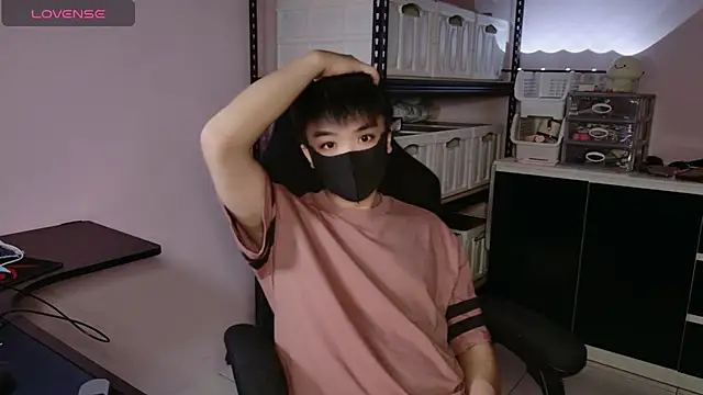 doggyman523 online show from October 25, 5:14 pm