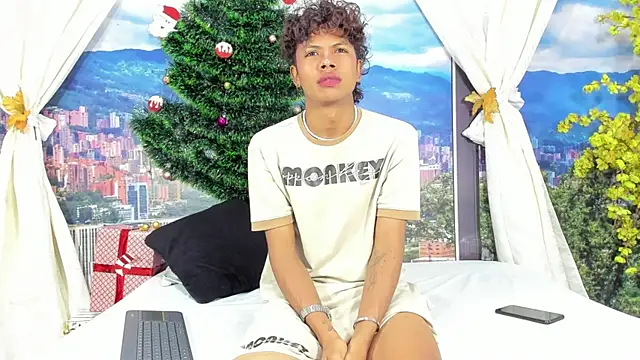 MilthonDelis online show from November 18, 3:21 am