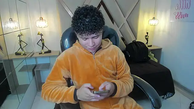 BenjaminBottonn online show from October 9, 8:58 pm