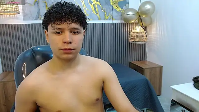 BenjaminBottonn online show from October 14, 8:27 pm