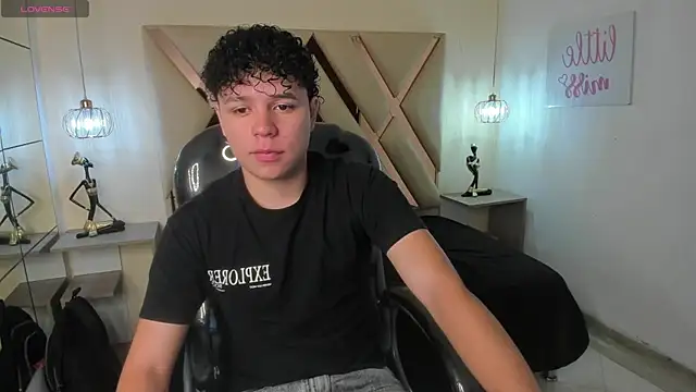 BenjaminBottonn online show from October 11, 7:51 pm