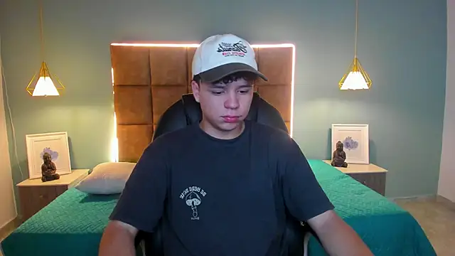 BenjaminBottonn online show from September 14, 11:51 pm