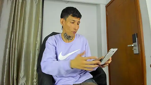 Snapshot of Davide_444 chatting on September 24, 4:34 am Davide 444 online show from September 24, 4:34 am