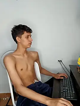 Snapshot of Allnei chatting on October 28, 7:16 pm Allnei online show from October 28, 7:16 pm