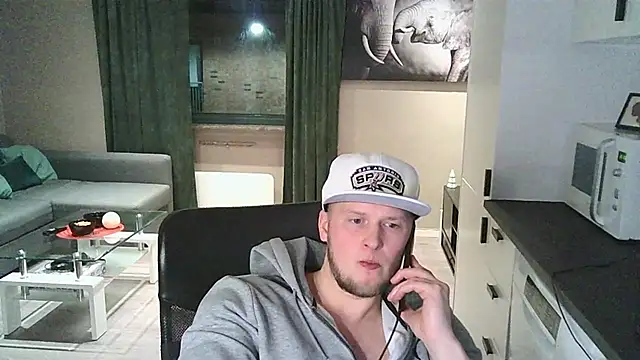 Dartanjanas13 online show from February 6, 8:39 pm