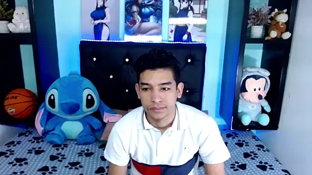 x oliver x online show from November 8, 3:32 am