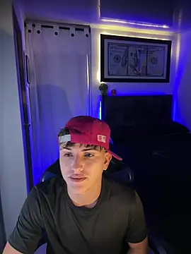 Justin trevor1 online show from April 14, 12:44 am