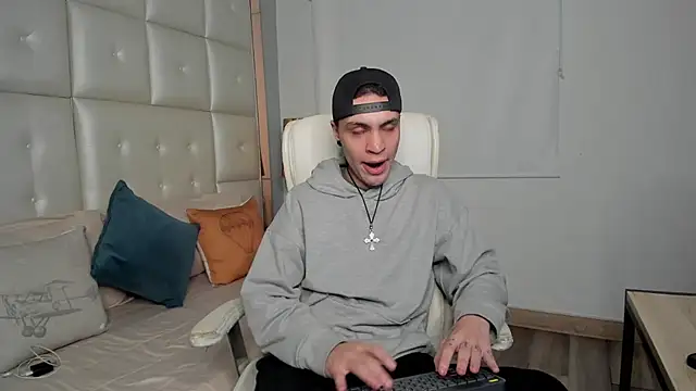 dark sun302 online show from February 15, 9:45 pm