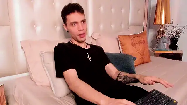 dark sun302 online show from February 4, 11:00 pm