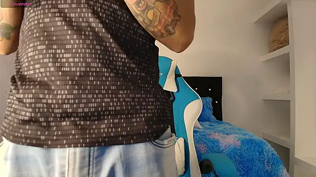 willou 86 online show from February 9, 5:06 pm