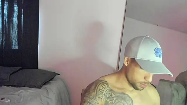 Snapshot of ThiagoLugo chatting on October 22, 3:49 pm ThiagoLugo online show from October 22, 3:49 pm