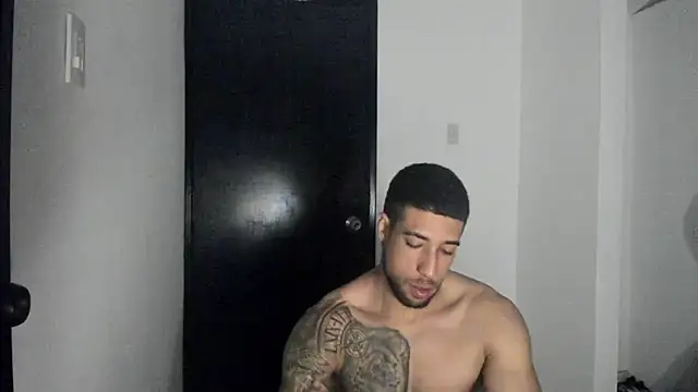 ThiagoLugo online show from May 17, 2:20 am
