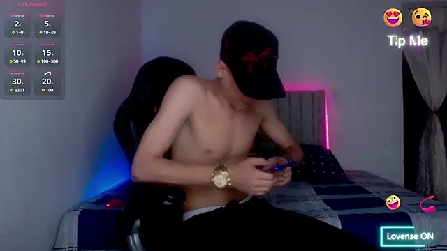 Ethanho0t online show from June 29, 3:56 am