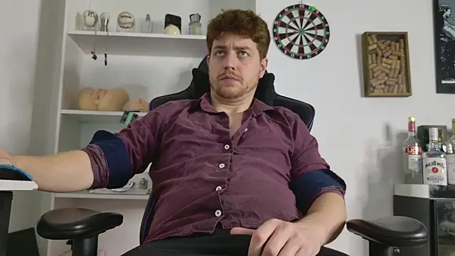 aaron nvk online show from April 20, 9:06 pm