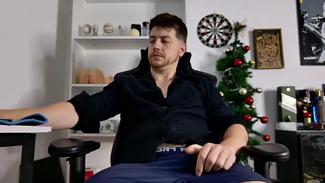 aaron nvk online show from January 7, 9:31 pm