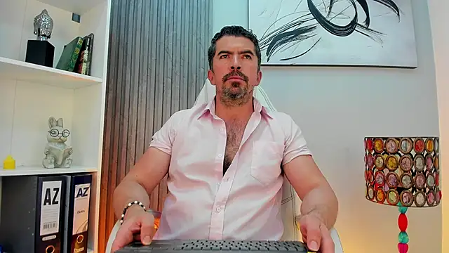 JuanKFit 45 online show from June 20, 3:55 am
