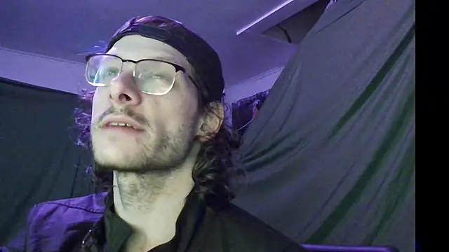 Snapshot of MasterDaddyCool chatting on October 16, 4:09 am MasterDaddyCool online show from October 16, 4:09 am