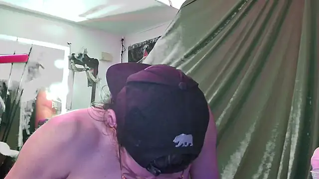 Snapshot of MasterDaddyCool chatting on October 26, 6:15 am MasterDaddyCool online show from October 26, 6:15 am