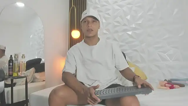 Snapshot of Ricky_Owens1 chatting on October 8, 1:59 pm Ricky Owens1 online show from October 8, 1:59 pm