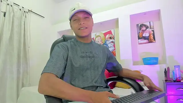 Ricky Owens1 online show from February 5, 8:38 pm