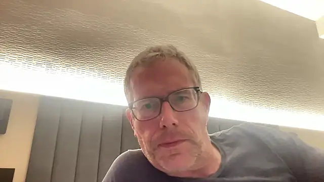 choupipat1 online show from October 23, 12:58 am