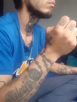 Snapshot of Tattoboy19cm chatting on September 21, 8:42 pm Tattoboy19cm online show from September 21, 8:42 pm