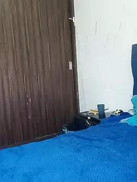 Snapshot of Tattoboy19cm chatting on October 20, 10:13 pm Tattoboy19cm online show from October 20, 10:13 pm