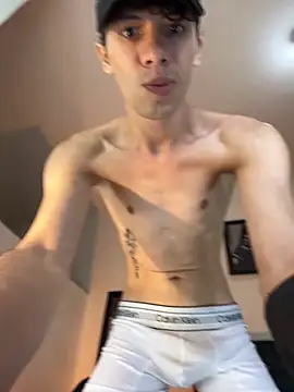 Snapshot of santiago_cutex chatting on October 28, 11:12 am santiago cutex online show from October 28, 11:12 am