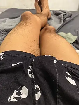 Yucsingl1 online show from April 25, 8:50 pm