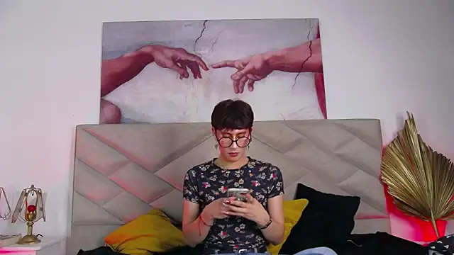 Soro Lovelyboy online show from September 13, 2:56 am