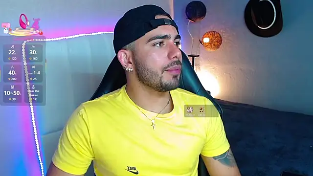adamhairy online show from June 9, 8:32 pm