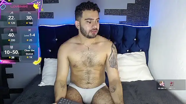 Snapshot of adamhairy chatting on October 8, 11:09 pm adamhairy online show from October 8, 11:09 pm