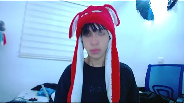 Snapshot of lucky_stricke chatting on October 14, 4:41 am lucky stricke online show from October 14, 4:41 am