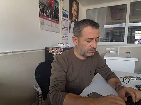 Snapshot of rafasilva3535 chatting on October 4, 11:48 am rafasilva3535 online show from October 4, 11:48 am
