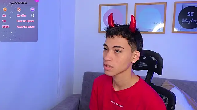 Snapshot of yulian_vasquez chatting on September 10, 1:54 pm yulian vasquez online show from September 10, 1:54 pm