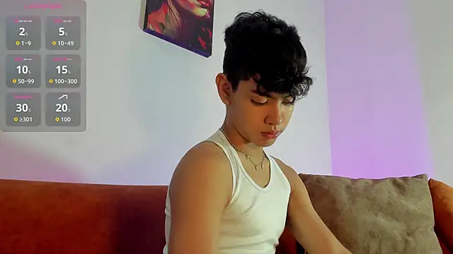 Snapshot of LoganTwink18 chatting on September 30, 12:09 pm LoganTwink18 online show from September 30, 12:09 pm