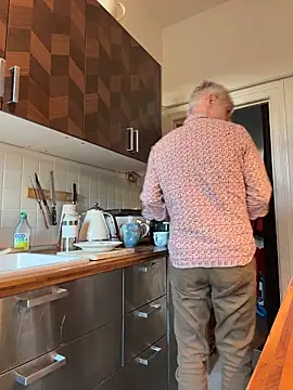 SexyLeon8 online show from November 21, 8:46 am