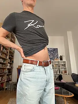 SexyLeon8 online show from May 14, 7:17 am