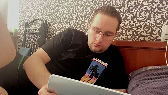 romiosabrino online show from March 23, 11:16 am