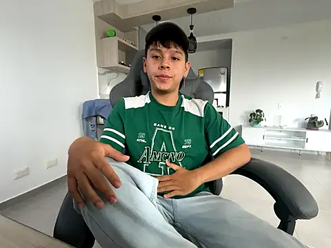 nico leroy online show from November 17, 8:01 pm