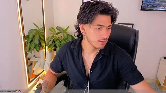 Snapshot of Elian_savoy chatting on October 1, 12:36 am Elian savoy online show from October 1, 12:36 am