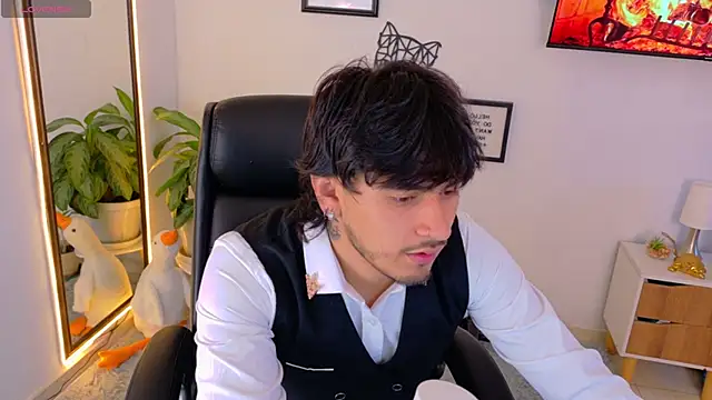 Snapshot of Elian_savoy chatting on September 28, 9:13 pm Elian savoy online show from September 28, 9:13 pm