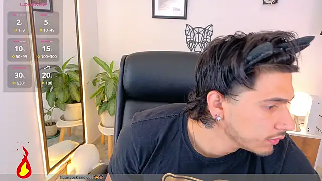 Snapshot of Elian_savoy chatting on September 17, 10:33 pm Elian savoy online show from September 17, 10:33 pm