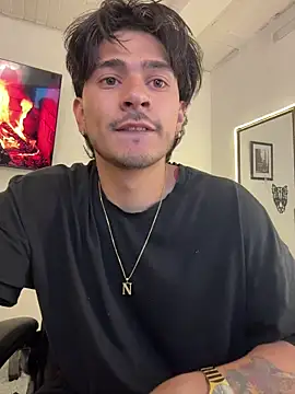 Snapshot of Elian_savoy chatting on October 6, 11:20 pm Elian savoy online show from October 6, 11:20 pm