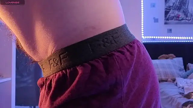 luciferdaroyale online show from November 11, 10:15 pm