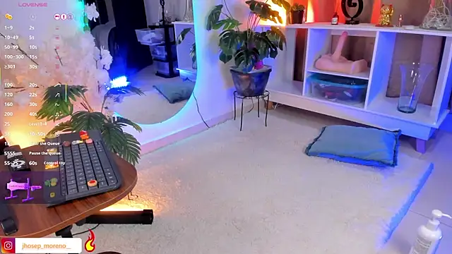 jhosepMoreno online show from June 13, 1:53 pm