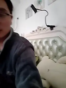 defgghj online show from November 2, 12:04 am